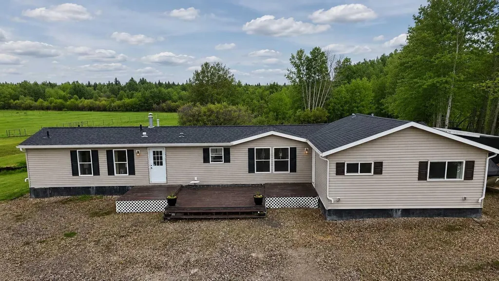 17010 Township Road 542 Rural Yellowhead County AB T7E 3V4