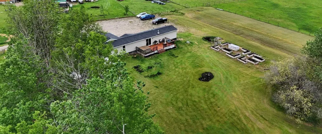 17010 Township Road 542 Rural Yellowhead County AB T7E 3V4
