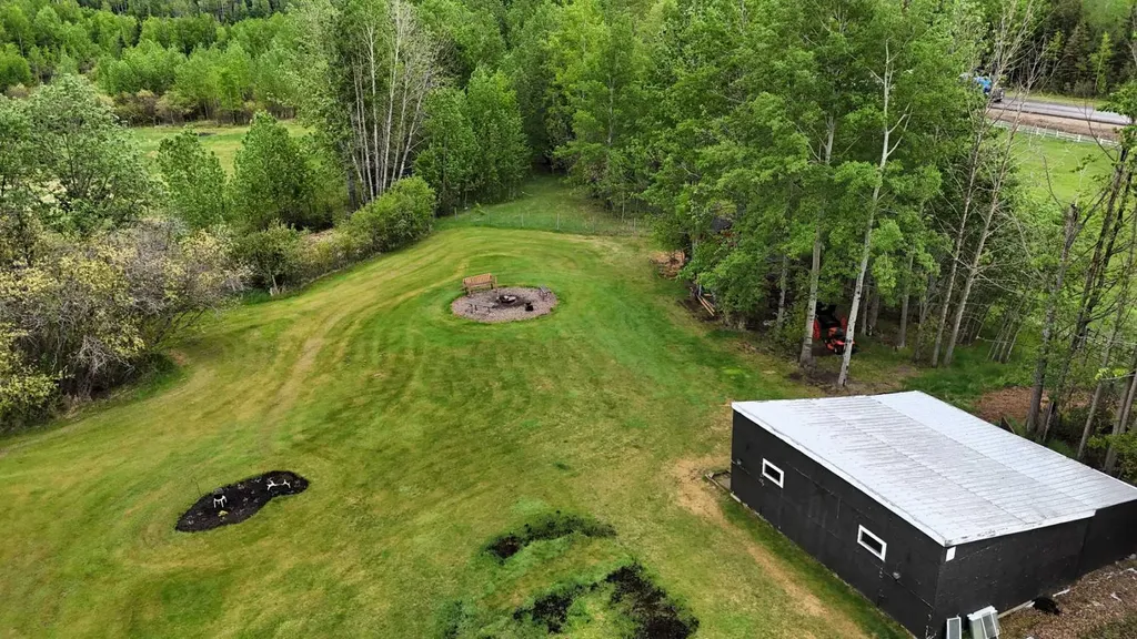 17010 Township Road 542 Rural Yellowhead County AB T7E 3V4