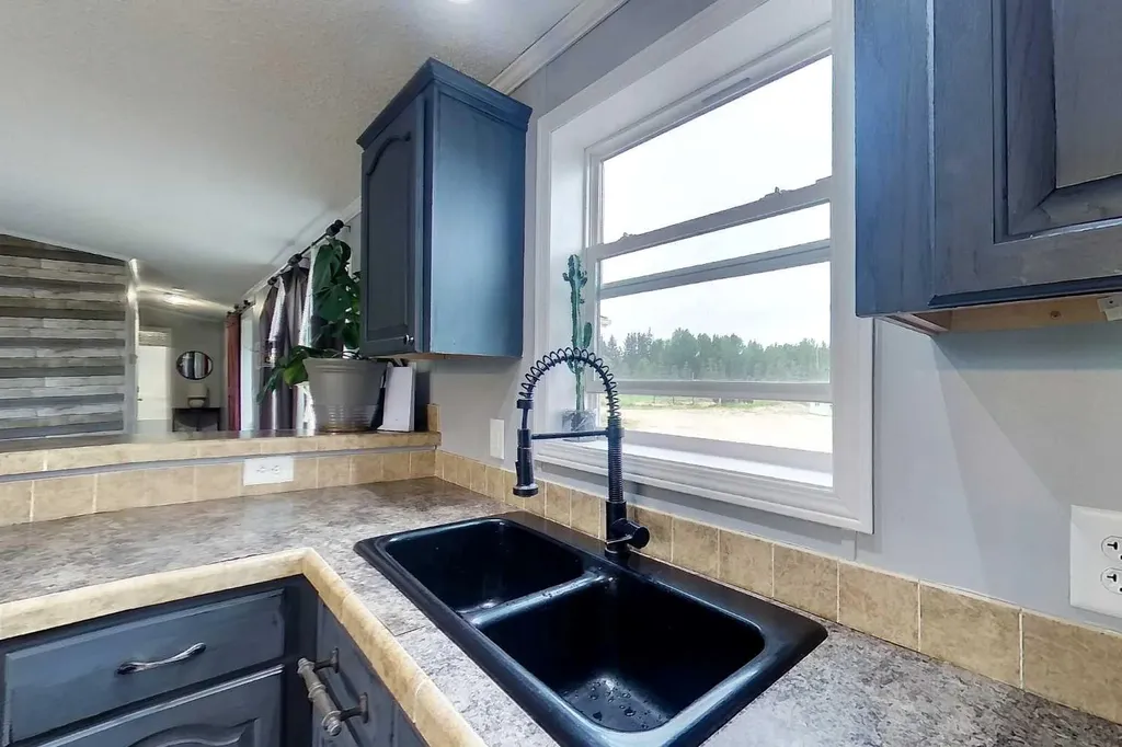 17010 Township Road 542 Rural Yellowhead County AB T7E 3V4