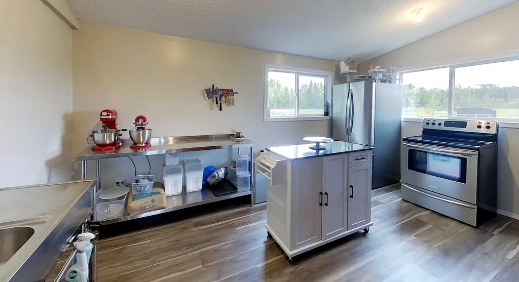 17010 Township Road 542 Rural Yellowhead County AB T7E 3V4