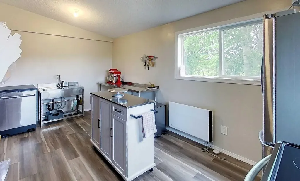 17010 Township Road 542 Rural Yellowhead County AB T7E 3V4