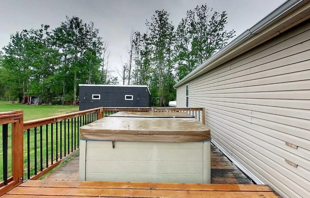 17010 Township Road 542 Rural Yellowhead County AB T7E 3V4