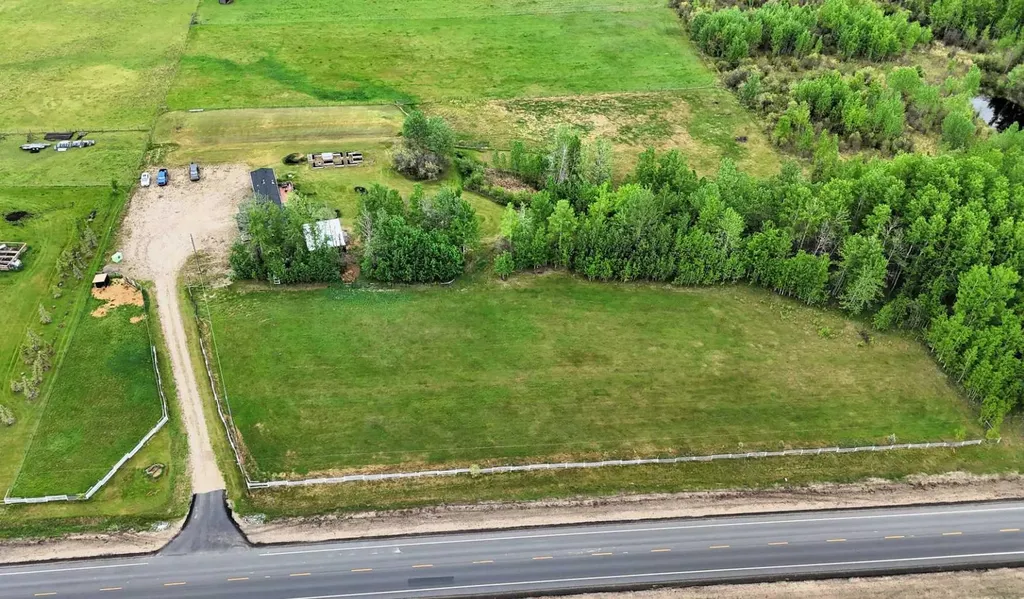17010 Township Road 542 Rural Yellowhead County AB T7E 3V4