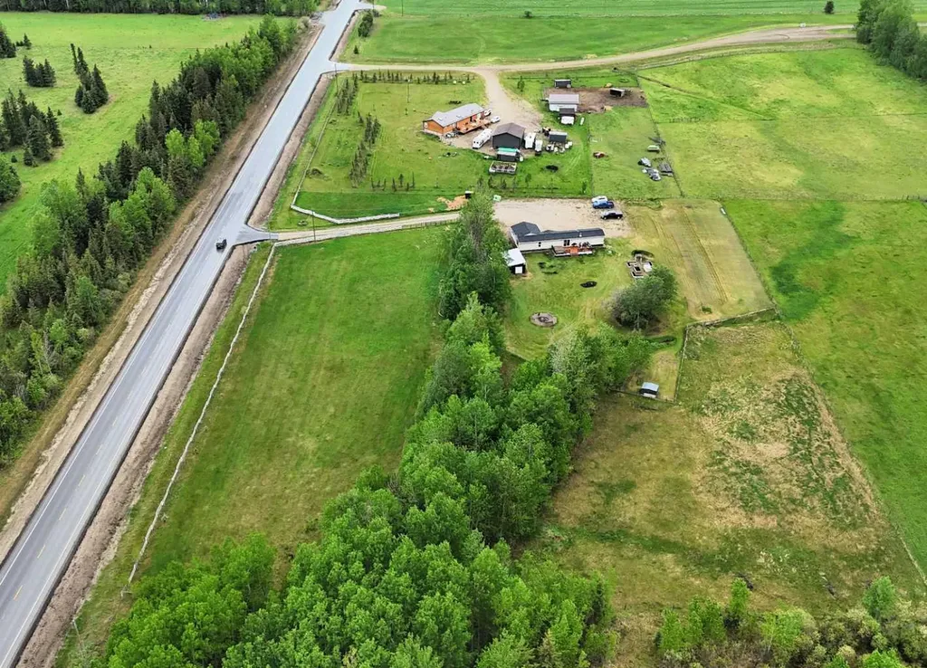 17010 Township Road 542 Rural Yellowhead County AB T7E 3V4
