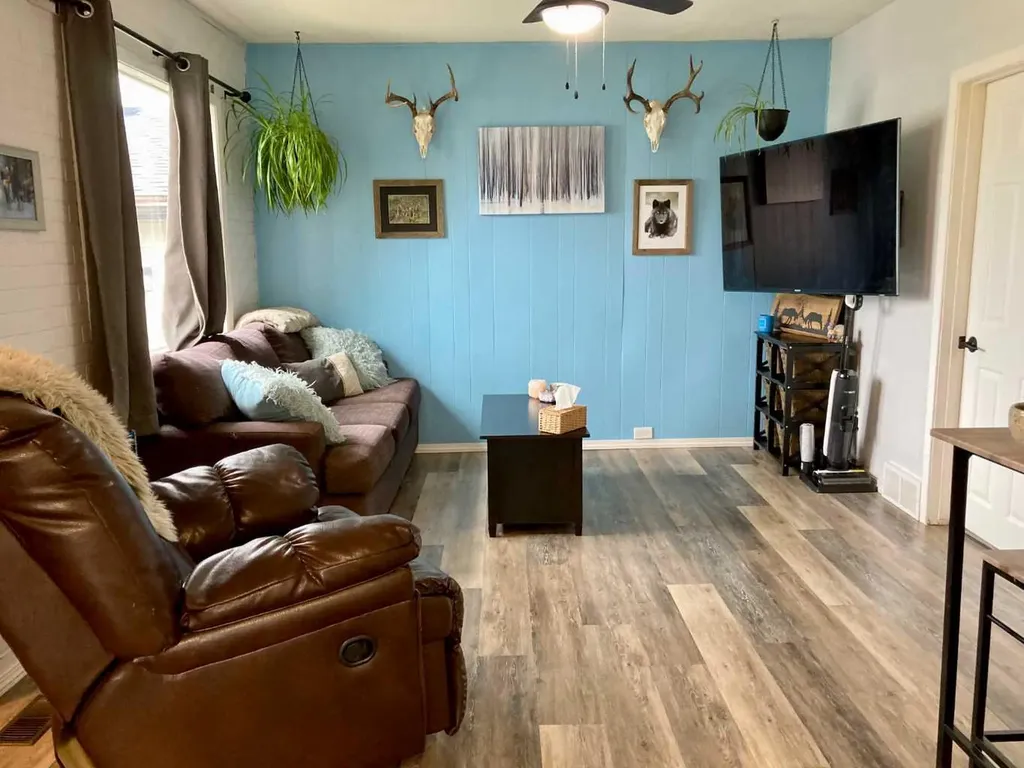 717 227 Street Hillcrest AB T0K 1C0