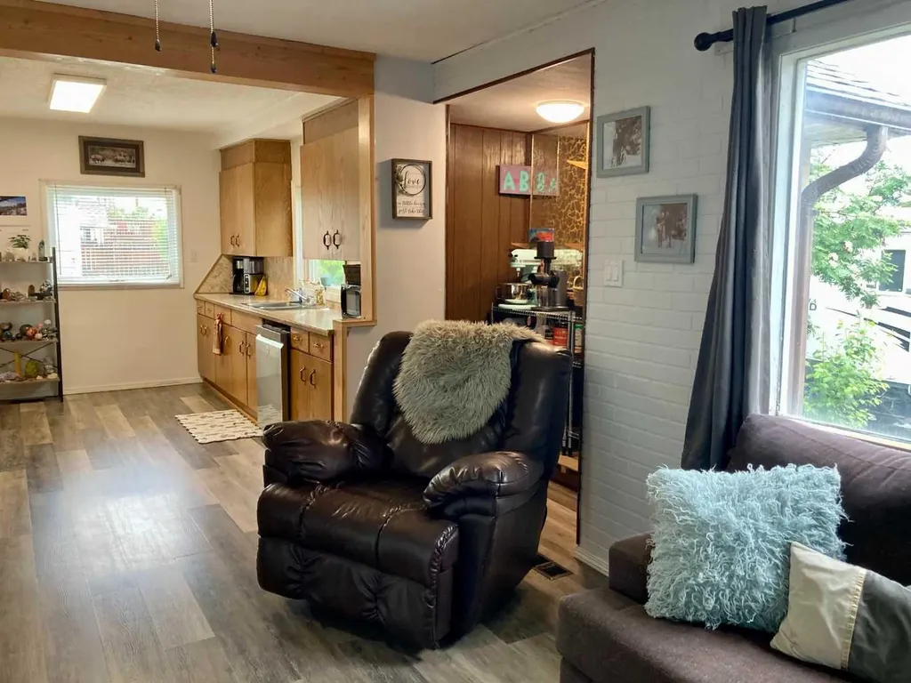 717 227 Street Hillcrest AB T0K 1C0