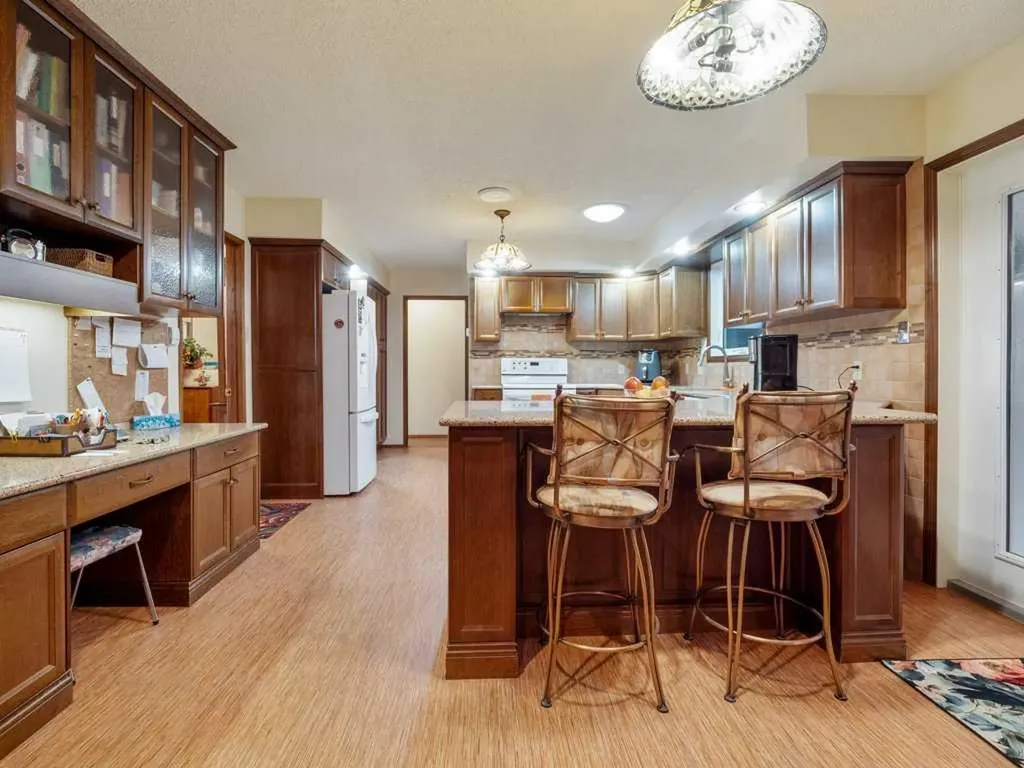 2201 21 Avenue Coaldale AB T1M 1J1
