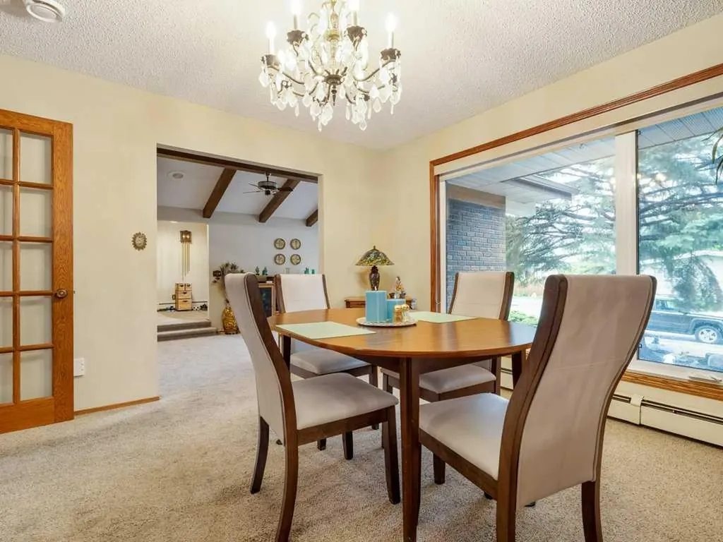2201 21 Avenue Coaldale AB T1M 1J1