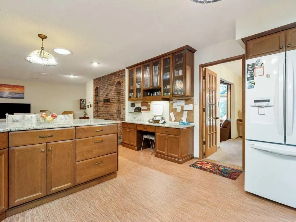 2201 21 Avenue Coaldale AB T1M 1J1