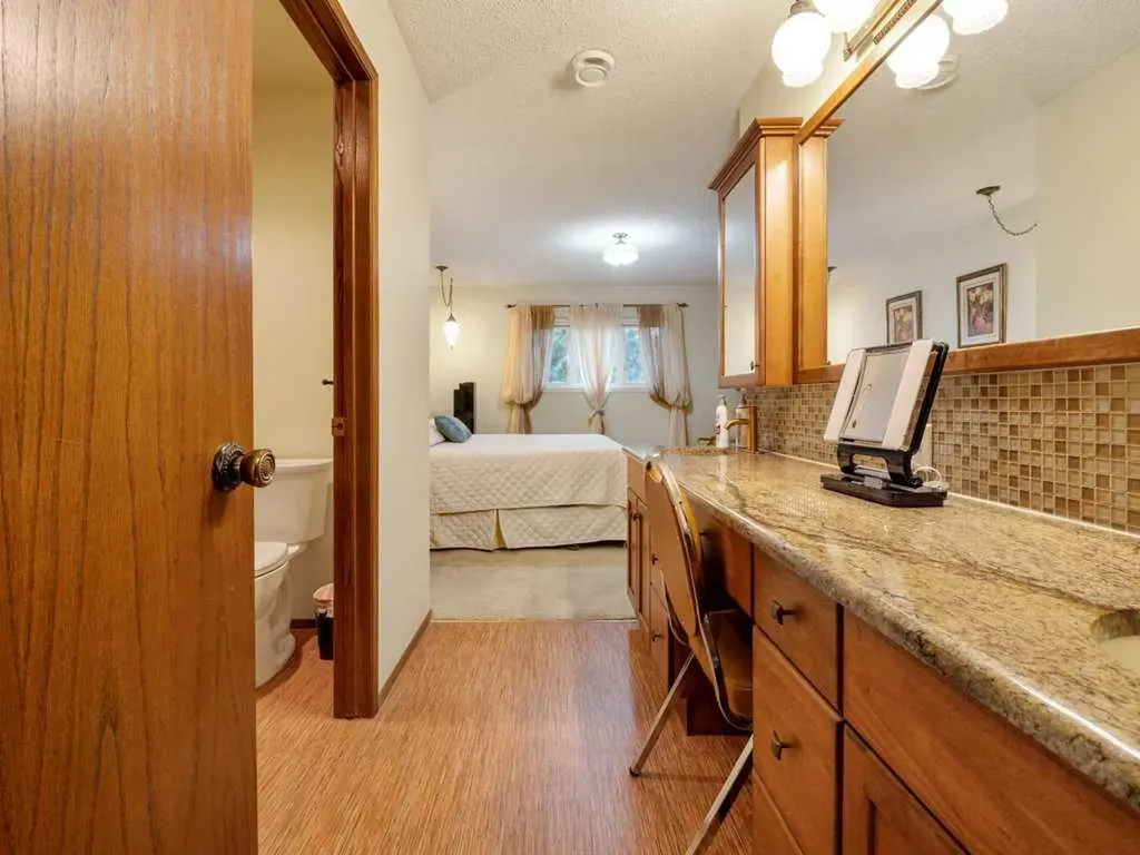 2201 21 Avenue Coaldale AB T1M 1J1