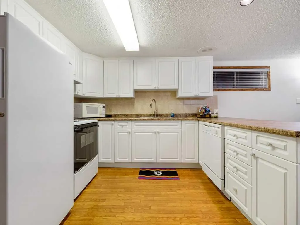 2201 21 Avenue Coaldale AB T1M 1J1