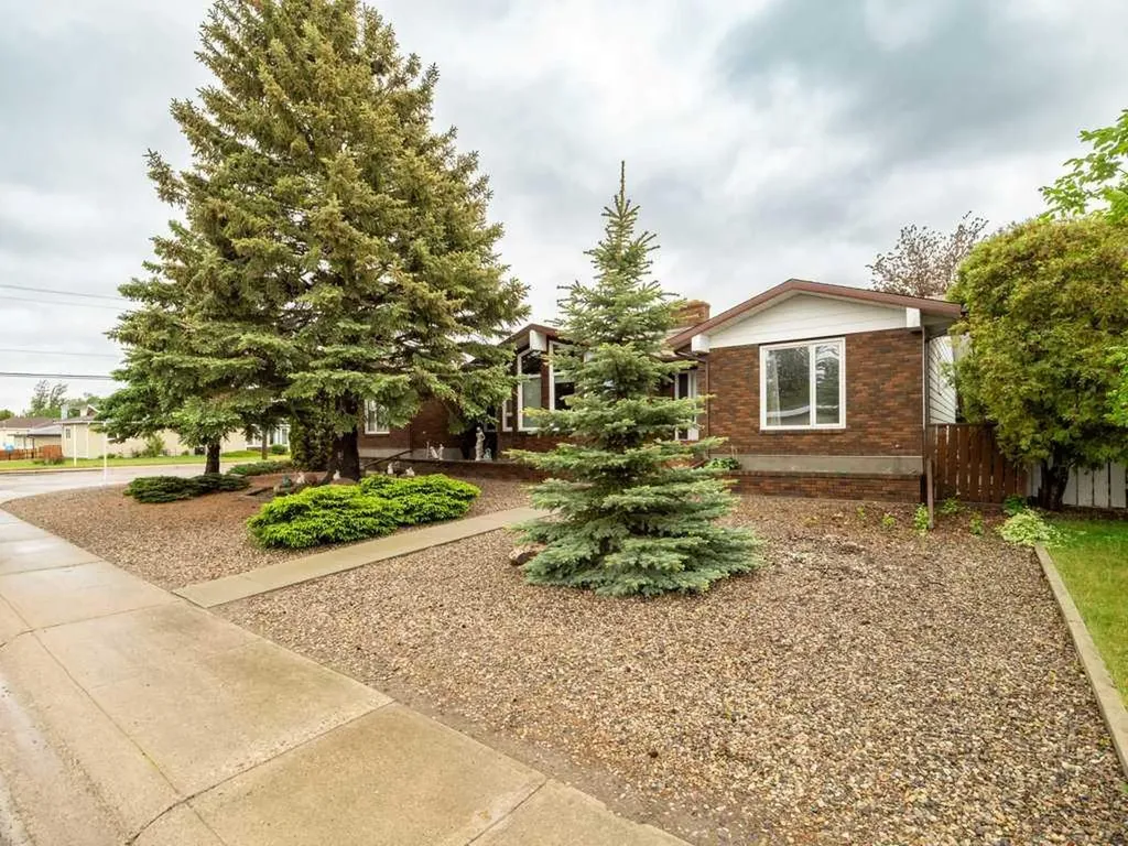 2201 21 Avenue Coaldale AB T1M 1J1