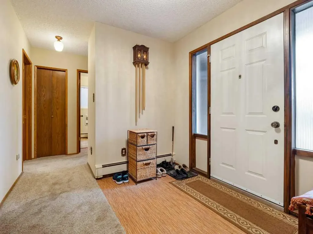 2201 21 Avenue Coaldale AB T1M 1J1