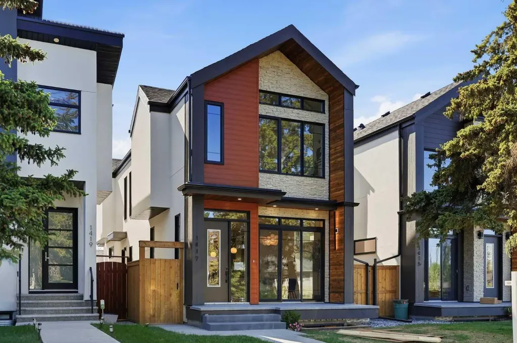 1417 44 Street SW Calgary AB T3C 2A7