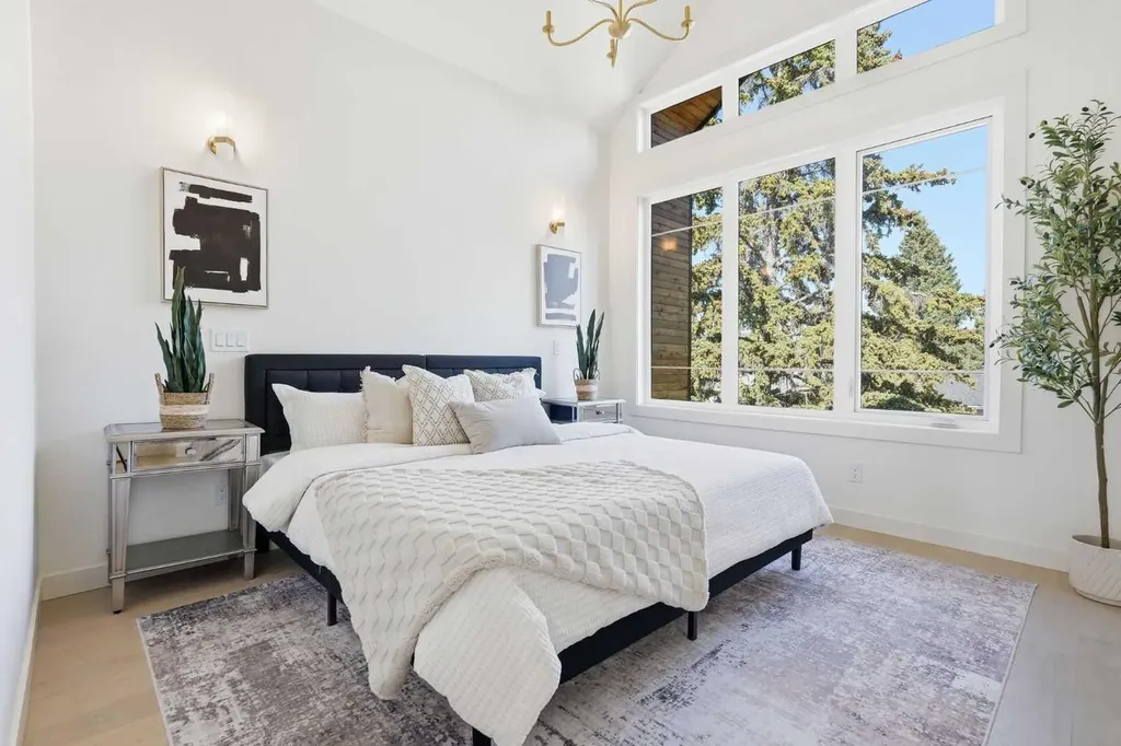 1417 44 Street SW Calgary AB T3C 2A7