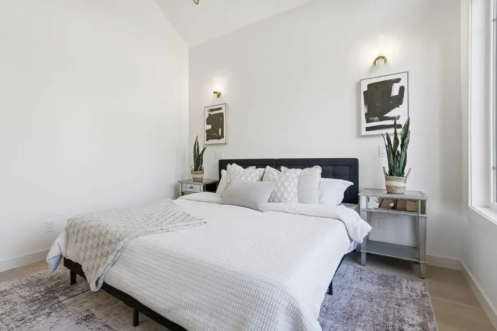 1417 44 Street SW Calgary AB T3C 2A7