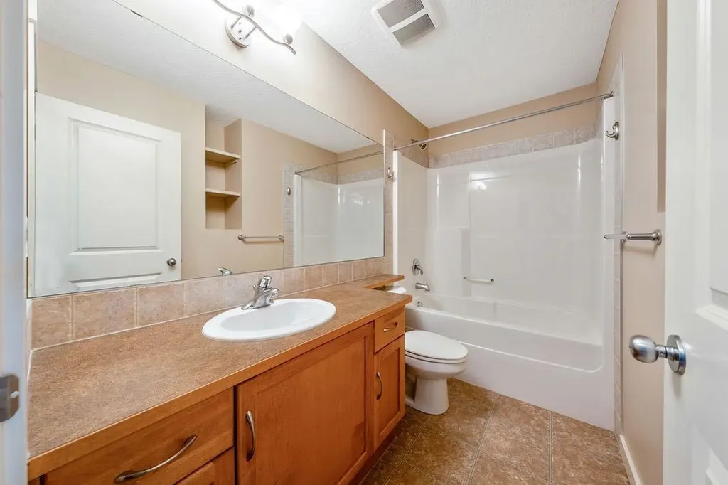 1625 Copperfield Boulevard SE Calgary AB T2Z 0L2