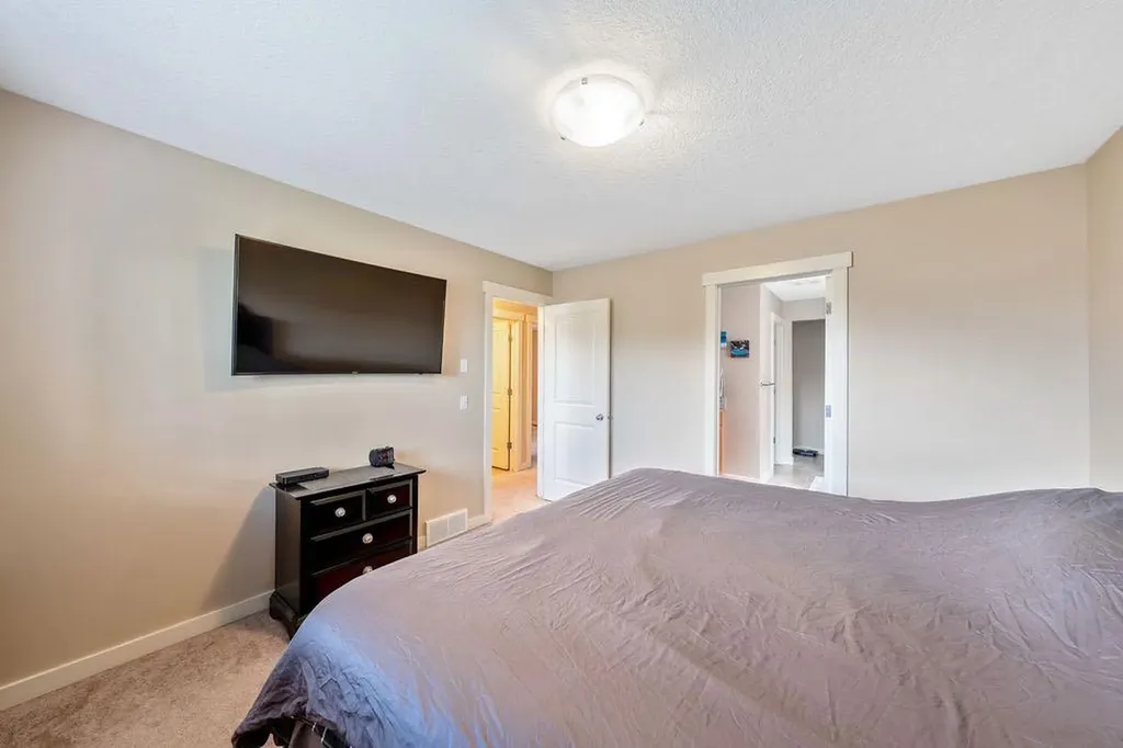 1625 Copperfield Boulevard SE Calgary AB T2Z 0L2
