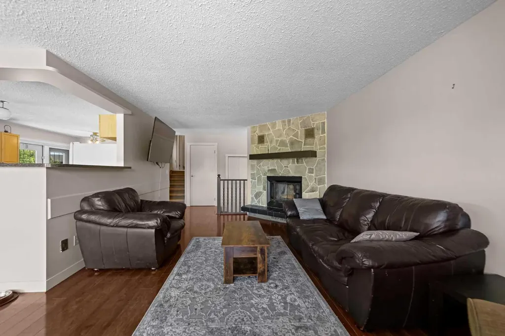 5407 48 Avenue Killam AB T0B 2L0