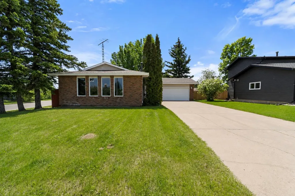 5407 48 Avenue Killam AB T0B 2L0