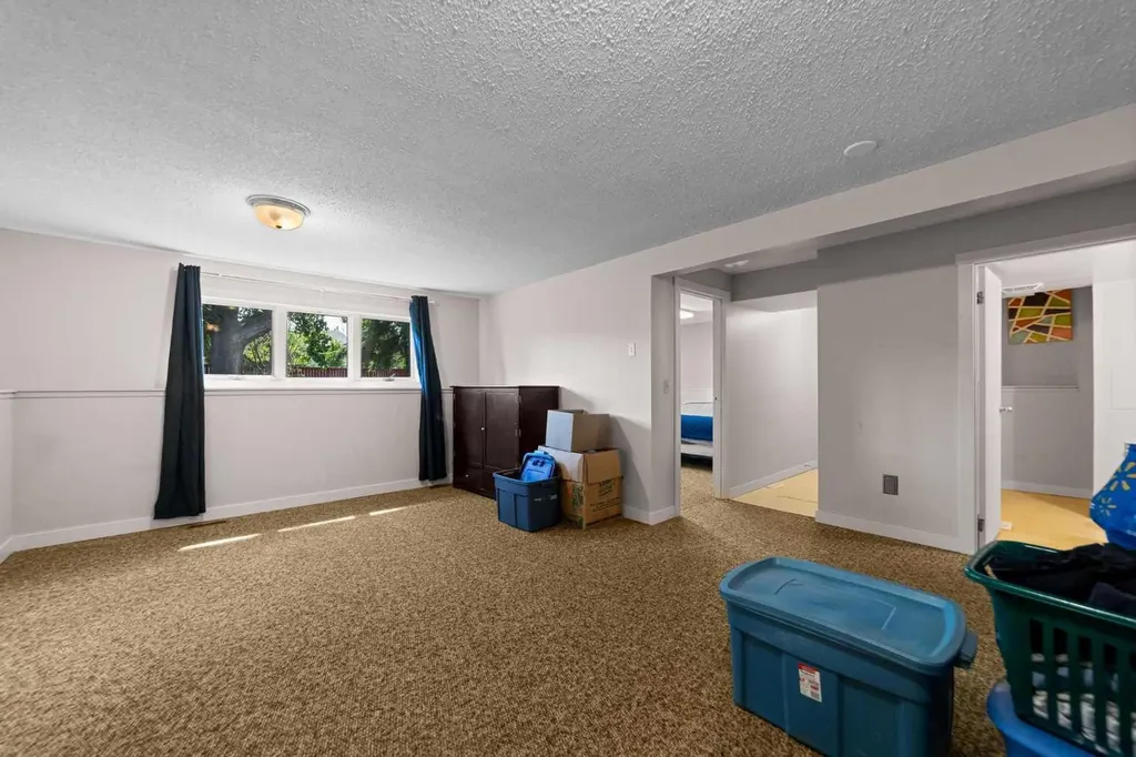 5407 48 Avenue Killam AB T0B 2L0