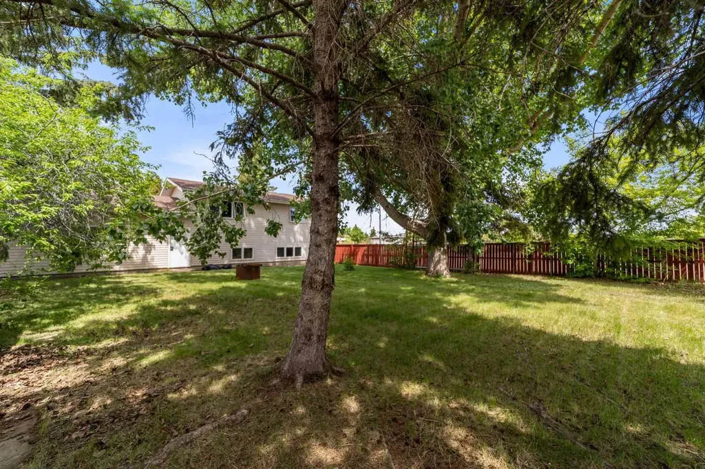 5407 48 Avenue Killam AB T0B 2L0