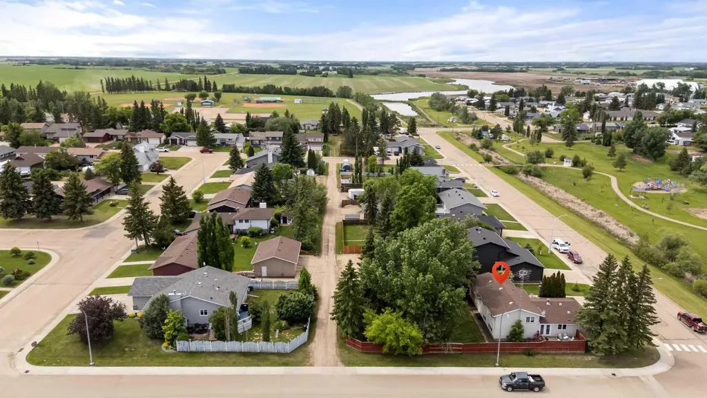 5407 48 Avenue Killam AB T0B 2L0