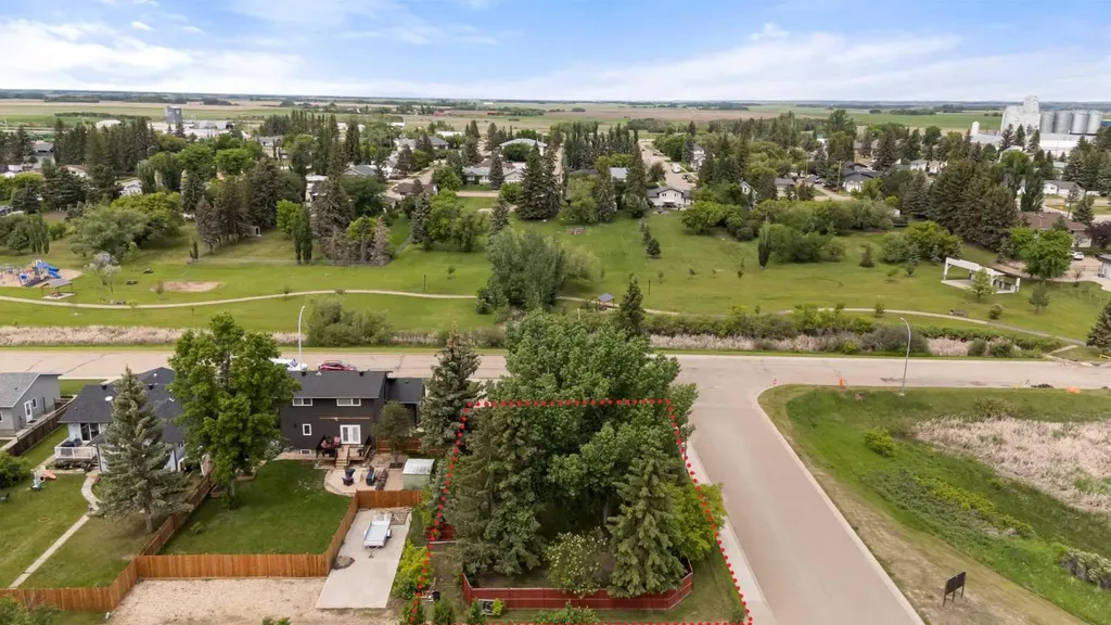 5407 48 Avenue Killam AB T0B 2L0