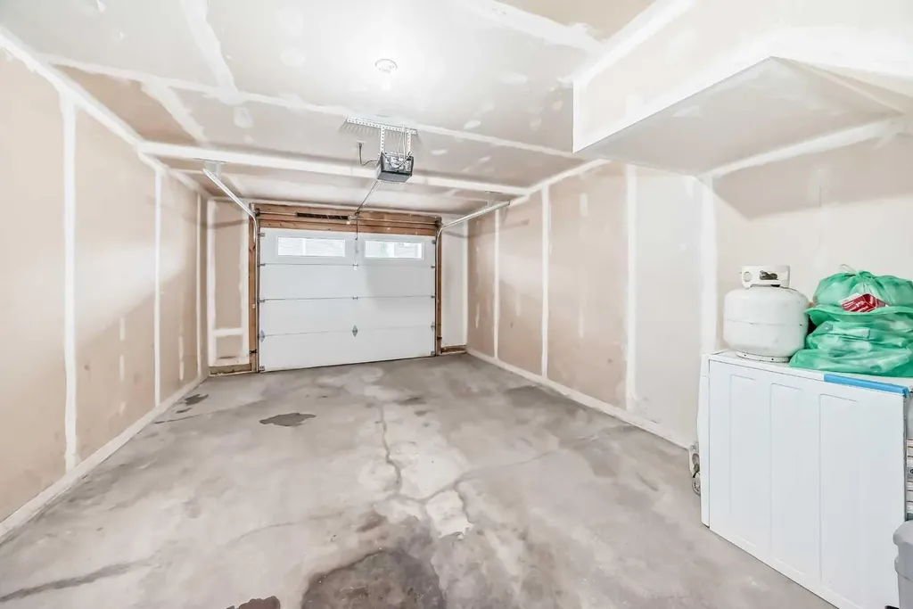 608 Redstone View NE Calgary AB T3N 0M9