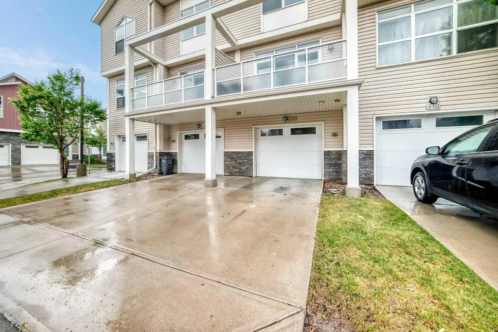 608 Redstone View NE Calgary AB T3N 0M9