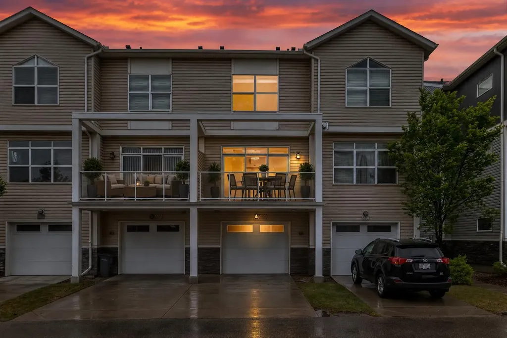 608 Redstone View NE Calgary AB T3N 0M9