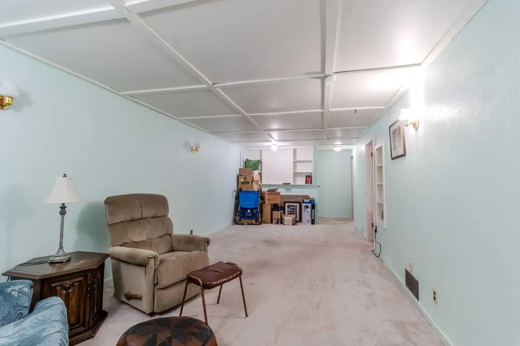 39 Ogden Ave. Avenue Red Deer AB T4N 5B2