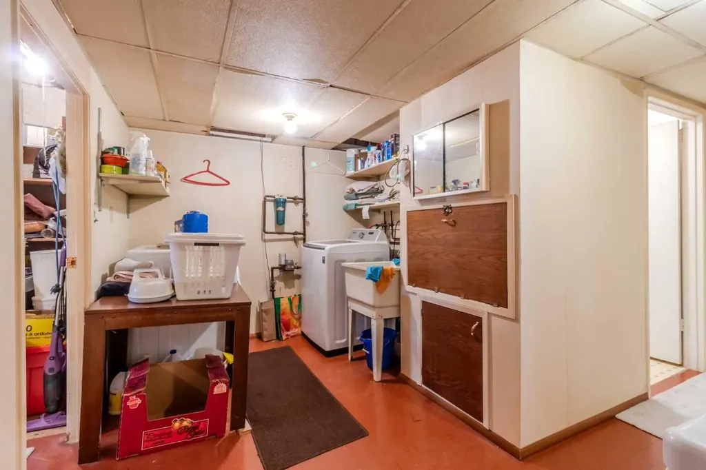 39 Ogden Ave. Avenue Red Deer AB T4N 5B2