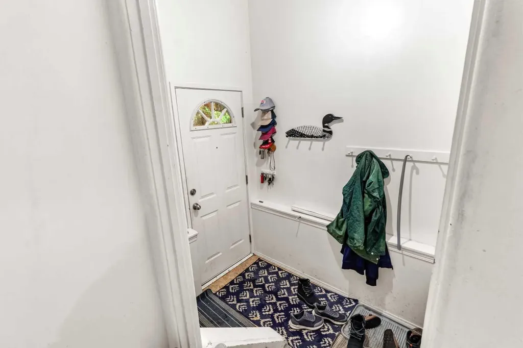 39 Ogden Ave. Avenue Red Deer AB T4N 5B2