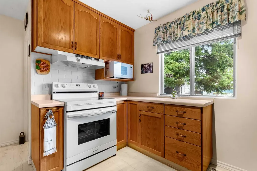 39 Ogden Ave. Avenue Red Deer AB T4N 5B2