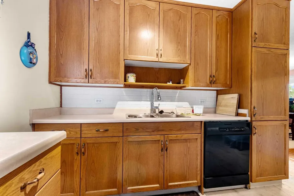 39 Ogden Ave. Avenue Red Deer AB T4N 5B2