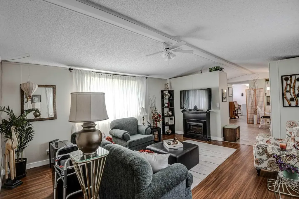 99 Arbour Lake Road NW Calgary AB T3G 4E4