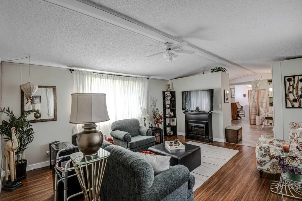 99 Arbour Lake Road NW Calgary AB T3G 4E4