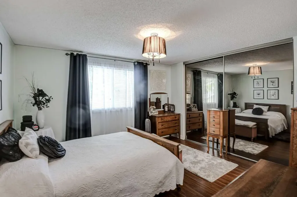 99 Arbour Lake Road NW Calgary AB T3G 4E4