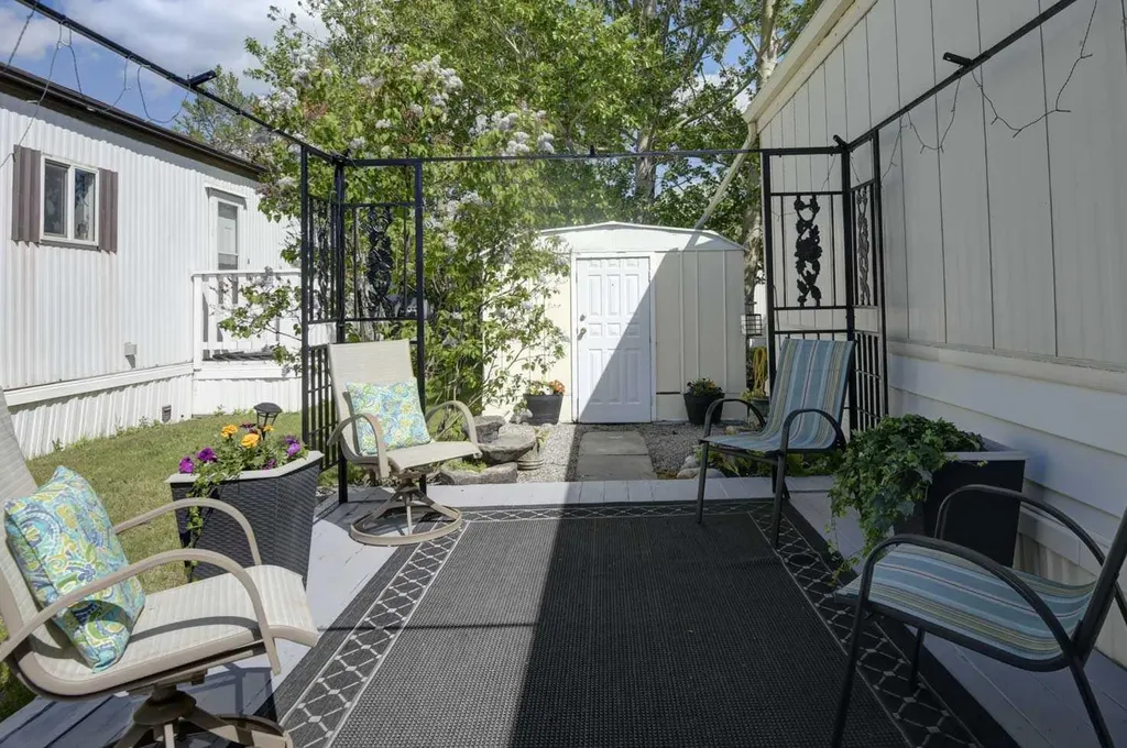 99 Arbour Lake Road NW Calgary AB T3G 4E4