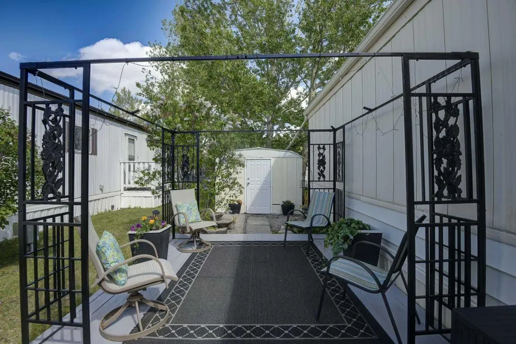 99 Arbour Lake Road NW Calgary AB T3G 4E4