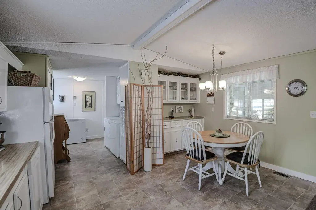 99 Arbour Lake Road NW Calgary AB T3G 4E4