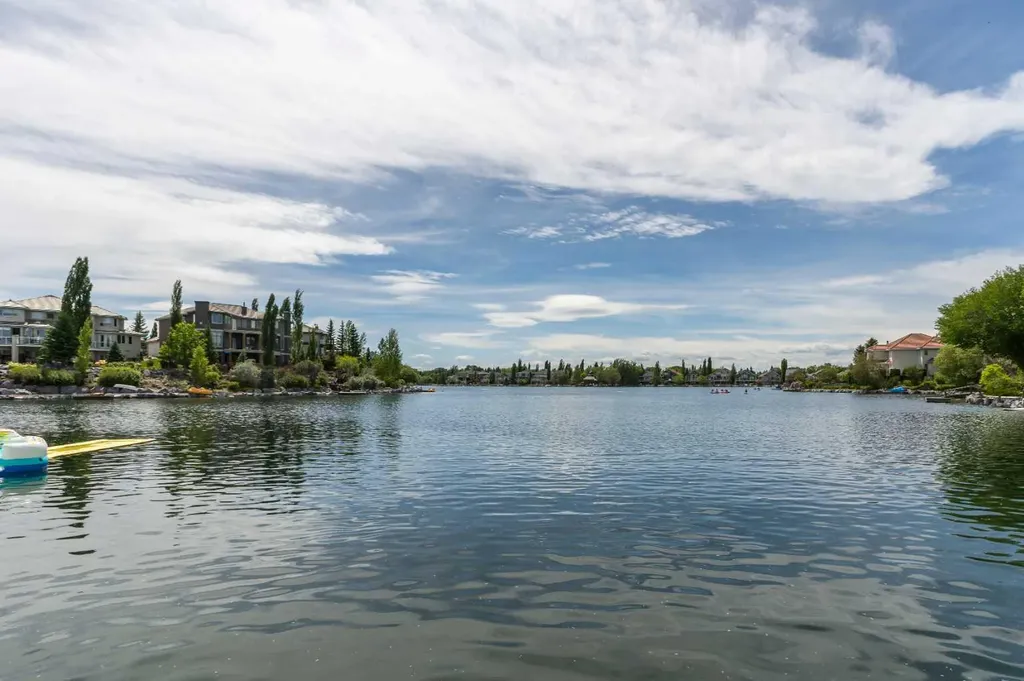 174 Mt Robson Close SE Calgary AB T2Z 2E2