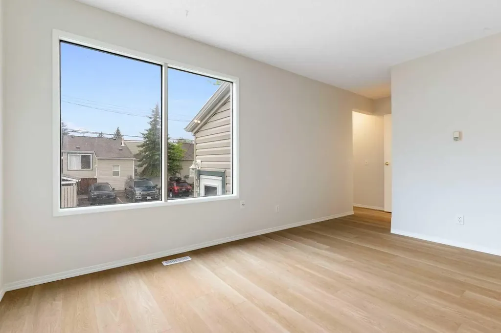 8544 48 Avenue NW Calgary AB T3B 2A6
