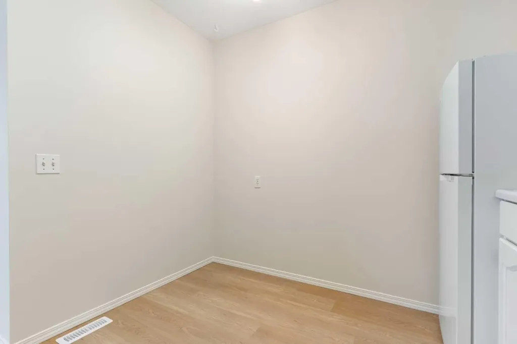 8544 48 Avenue NW Calgary AB T3B 2A6