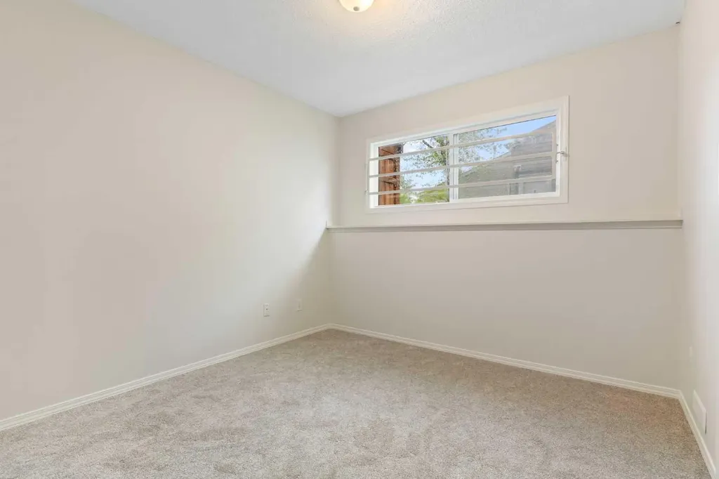 8544 48 Avenue NW Calgary AB T3B 2A6