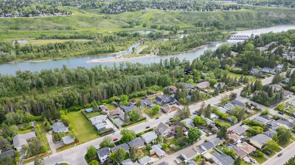 8544 48 Avenue NW Calgary AB T3B 2A6