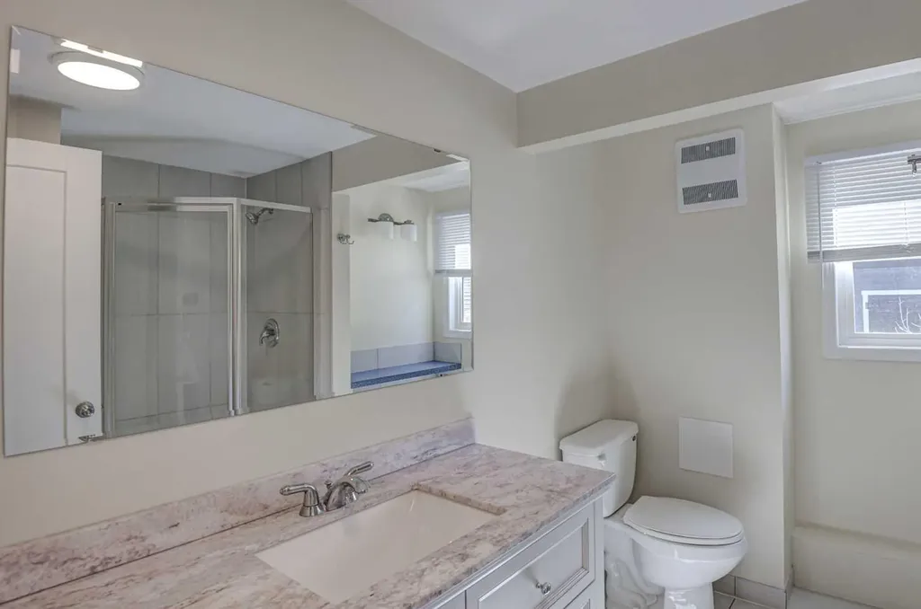3223 83 Street NW Calgary AB T3B 5P4