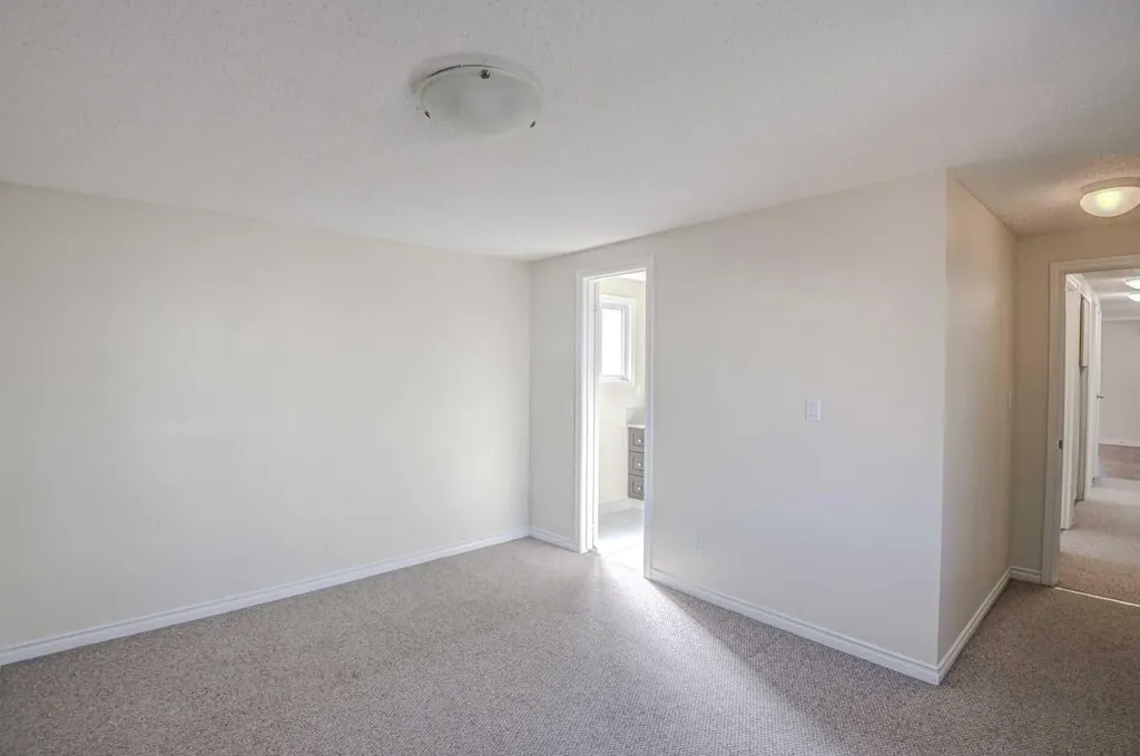 3223 83 Street NW Calgary AB T3B 5P4
